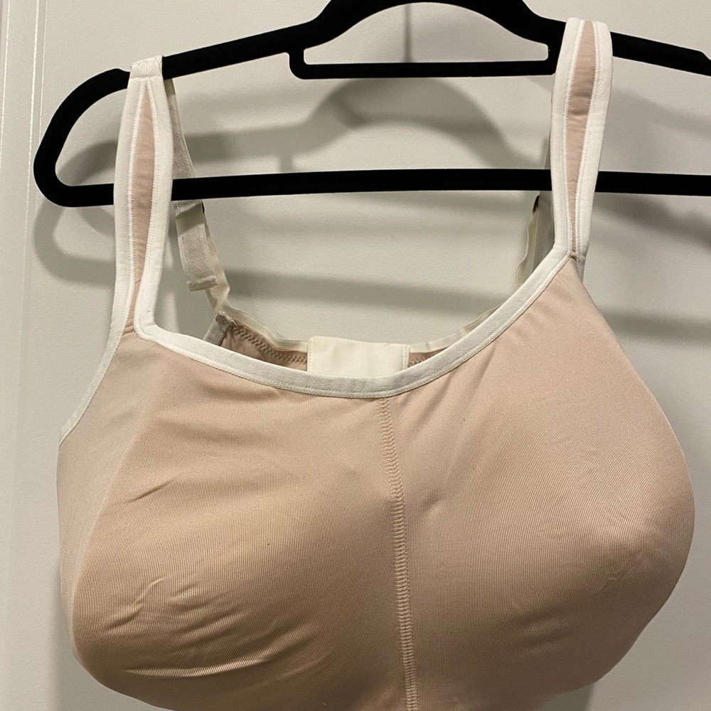 Natori sports bra. 40G